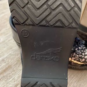 Like New Dansko Womens US Size 8-8 1/2